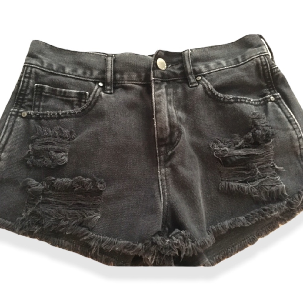 Bullhead black high waisted ripped jean shorts
